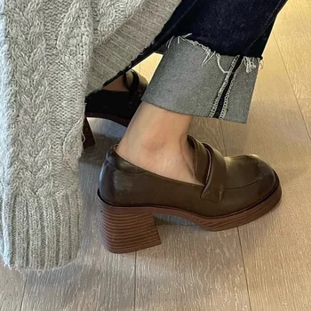САНДРА JRR/2023, пролетни нови кожени лоферы на ток, дамски обувки на платформа, Оксфордские обувки-лодка на средно токчета, без закопчалка, с квадратни пръсти, в ретро стил, 6,5 СМ